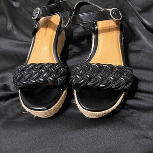 Time and Tru Black Espadrille Sandals